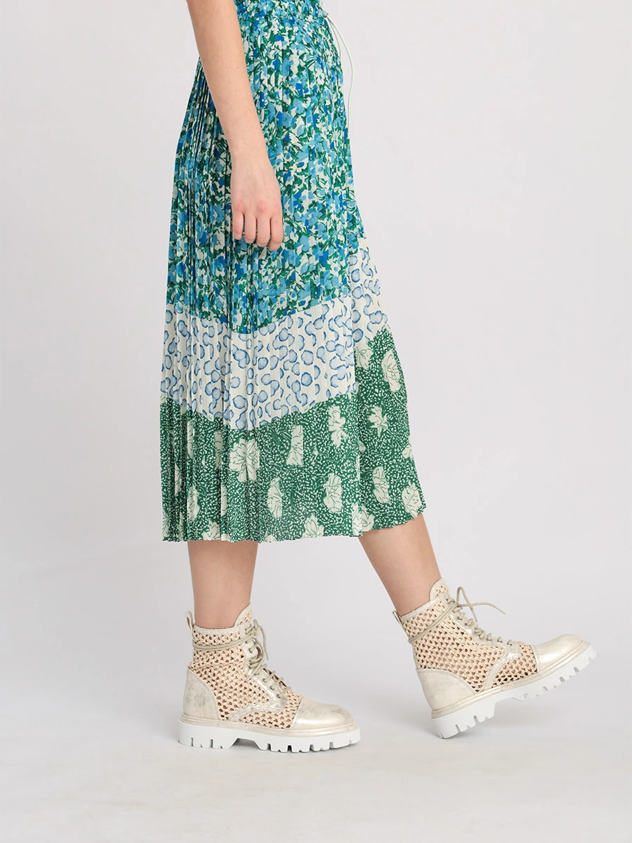 Ботинки с плетением